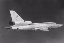Vì sao phi công Liên Xô từ chối dùng máy bay ném bom Tu-22?