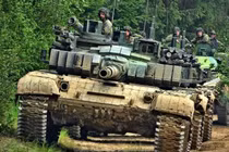 Ngả về NATO, Czech vẫn mơ tưởng về xe tăng Nga