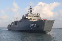 Vạch mặt tàu hậu cần Trung Quốc đưa trái phép tới Hoàng Sa