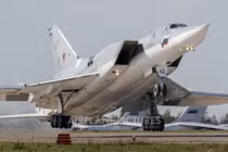 Tại sao tàu sân bay Mỹ phải "chết khiếp" trước Tu-22M3 Nga?