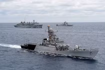 Philippines mua tàu chiến Ấn Độ đối phó Trung Quốc