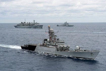 Philippines mua tàu chiến Ấn Độ đối phó Trung Quốc