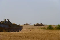 Hiếm hoi: Quân đội Singapore được tập trận với siêu tăng T-90S