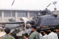 Ảnh độc “triển lãm” vũ khí chiến lợi phẩm miền Bắc Việt Nam 1973