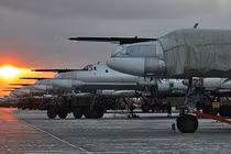 Uy lực đáng gờm của 9 máy bay Tu-95MS vừa xuất kích tới Ukraine