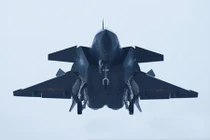 Soi bụng dàn máy bay chiến đấu của Trung Quốc