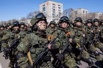 Ghê sợ sức mạnh bộ quân trang Ratnik của lính Nga