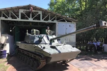 Lần đầu tiên lộ diện pháo tự hành “bay” 2S42 Lotos Nga