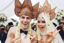 Choáng với kiểu kết hôn chớp nhoáng, chia tay trong tuần ở Indonesia