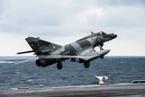 Mục kích chuyến bay cuối cùng của tiêm kích hạm Super Etendard