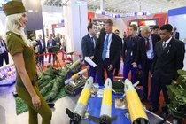 Ngẩn ngơ dàn hotgirl “xinh không chịu nổi” ở Army-2016