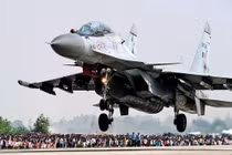 Mua thêm 110 máy bay, Ấn Độ quyết "ăn thua đủ" với Trung Quốc