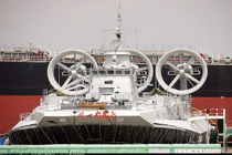 Ukraine bị Nga “đá” khỏi thương vụ tàu đệm khí Zubr?