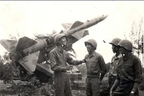 Tại sao Tên lửa SAM-2 trong tay Việt Nam lại lợi hại đến như vậy?