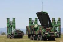 Lộ biến thể tên lửa S-300 Nga bán cho Iran