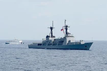 Philippines sắp nhận tàu chiến khổng lồ...có một khẩu pháo