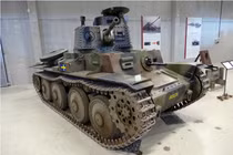 Ngạc nhiên với xe tăng đầu tiên của Thụy Điển