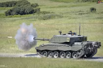 Chiêm ngưỡng xe tăng mạnh nhất Quân đội Hoàng gia Anh