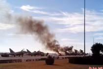 Hiện trường tiêm kích F-16 Hy Lạp đâm xuống sân bay