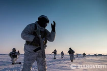 Mục kích đặc nhiệm Chechnya đổ bộ lên Bắc Cực