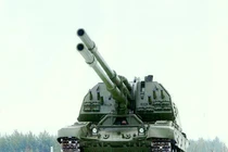 Rợn người: Pháo tự hành 2S35 Nga có thể bắn 16 phát/phút