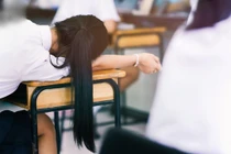 Lọt vào mắt bố bạn cùng lớp, nữ sinh bị hủy hoại cả đời 