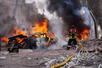 Sumy chìm trong khói lửa, lễ trao thưởng hóa thành địa ngục