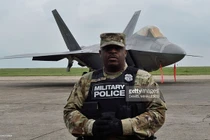 Nguy hiểm: Vũ khí tối tân Mỹ ồ ạt áp sát Nga