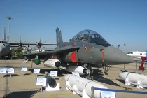 Ấn Độ đẩy mạnh xuất khẩu vũ khí cạnh tranh Trung Quốc