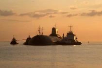 Kinh ngạc tiện nghi bên trong tàu ngầm lớn nhất thế giới