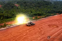 Cận cảnh vua tăng của Lục quân Malaysia khai hỏa