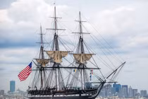 Chán tàu sân bay, Hải quân Mỹ tính đóng tàu nhỏ số lượng lớn