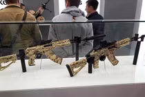 Bất ngờ dàn vũ khí mới của nhà sản xuất súng AK