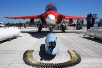 Mân mê dàn vũ khí "khủng" Nga - Kazakhstan ở triển lãm KADEX