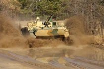 Nga tăng sản xuất loạt xe chiến đấu tối tân đối phó Ukraine