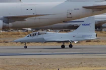 Lộ máy bay huấn luyện tuyệt mật của Không quân Mỹ