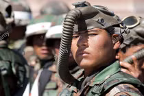 Điều ít ai ngờ về mặt nạ quân dụng của binh lính