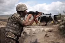 Azerbaijan - Armenia căng thẳng cực độ: Nga khoanh tay đứng nhìn?