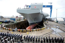 Tàu sân bay Queen Elizabeth sẽ giúp Anh trở lại cuộc chơi ?