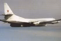 Kh-101 bay trên bầu trời Ukraine báo hiệu “Thiên nga trắng” tham chiến