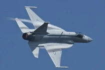 Iran định mua tiêm kích JF-17 của Trung Quốc đối phó Mỹ