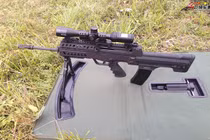 Dân Canada mê mẩn súng trường tấn công QBZ-97 Trung Quốc