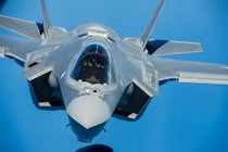 F-35 có thêm vũ khí khủng: “Mưa sao băng và bom” 