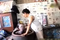 Săn rắn ăn thịt, lão nông hóa 'người rắn' đáng sợ và sự thật