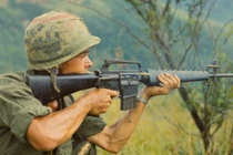 Súng trường M16 nỗi ám ảnh của lính Mỹ trên chiến trường Việt Nam