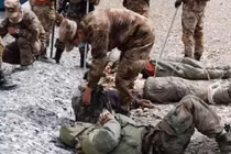 Nóng: Biên giới Trung - Ấn có đổ máu, xe tăng Type 15 sẵn sàng khai hỏa