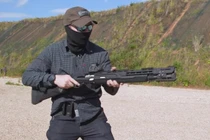 Chán AK, Kalashnikov chế súng shotgun MP-155 Ultima vừa bắn vừa chụp ảnh