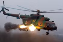 Mục kích trực thăng Mi-8MT của Bộ Nội vụ Nga oanh tạc