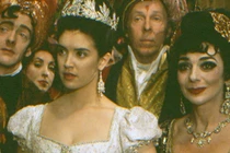 Giả làm công chúa, cô gái cứu vớt tầng lớp lao động