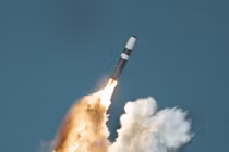 Mỹ bí mật phóng loạt tên lửa đạn đạo tầm 7.400km